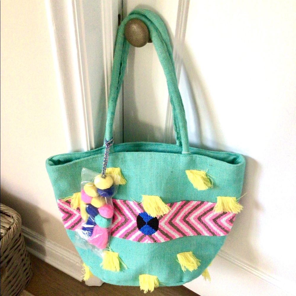 ☀️ NWT - America & Beyond embellished tote